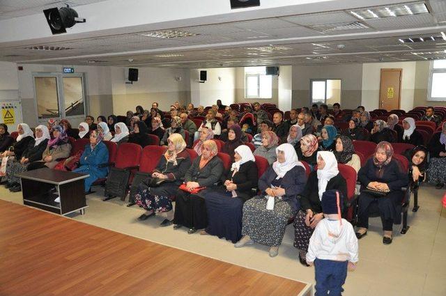 Simav’da Aile İçi İletişim Semineri