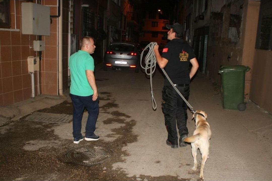 (&ouml;zel Haber) İz Takip K&ouml;peği Sokak Sokak Yaşlı Adamı Aradı