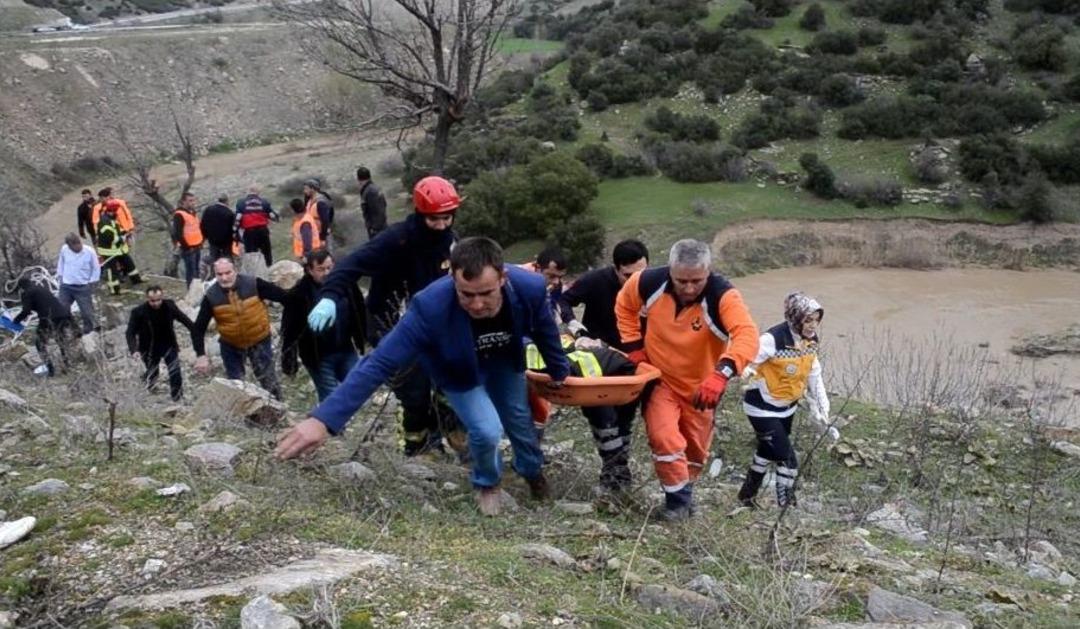 Otomobil Şarampole U&ccedil;tu: 1 Yaralı