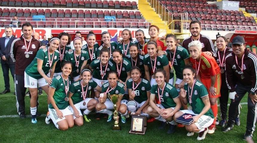 Gen&ccedil; Kadınlar Futbol Milli Takım Şampiyonu Fransa