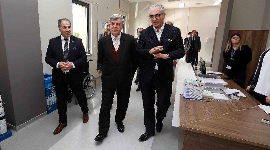 Başkan Karaosmanoğlu Gosb Tıp Merkezini Ziyaret Etti