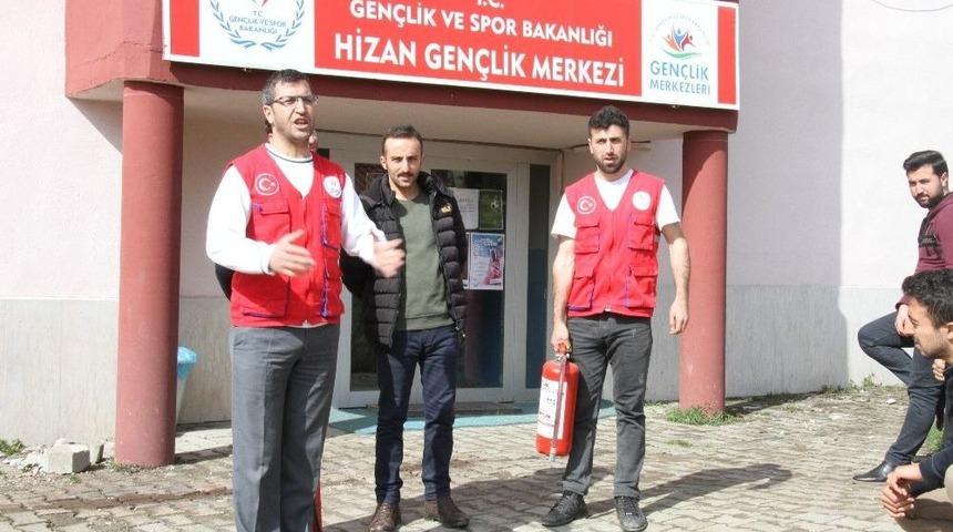 Hizan Gen&ccedil;lik Merkezinde Yangın Tatbikatı