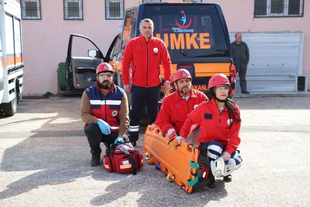 Deprem Tatbikatında &rsquo;komando Yemini&rsquo;