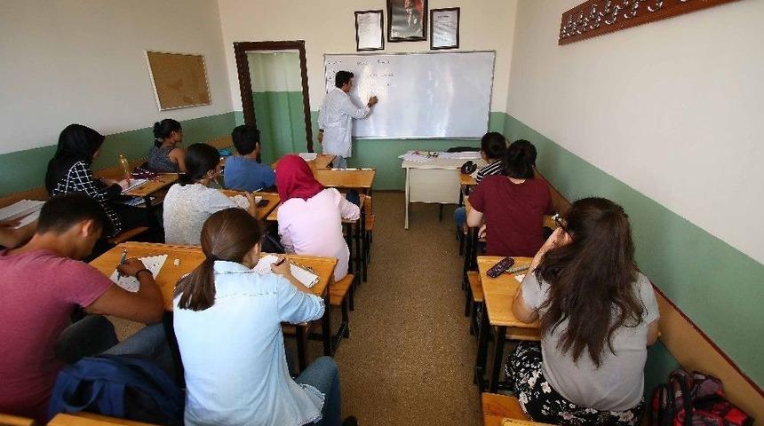 Bayraklı&rsquo;da Eğitim Kaldığı Yerden Devam