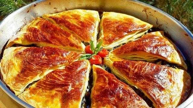 Ispanaklı Açma Börek