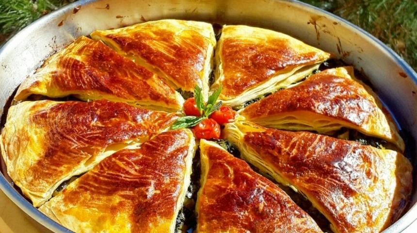 Ispanaklı Açma Börek