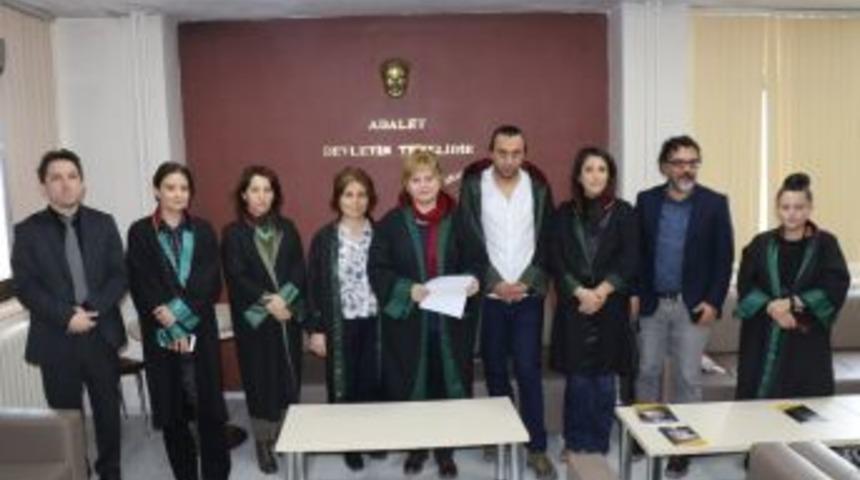 Avukatlar 8 Mart D&uuml;nya Kadınlar G&uuml;n&uuml;&rsquo;n&uuml; Kutladı