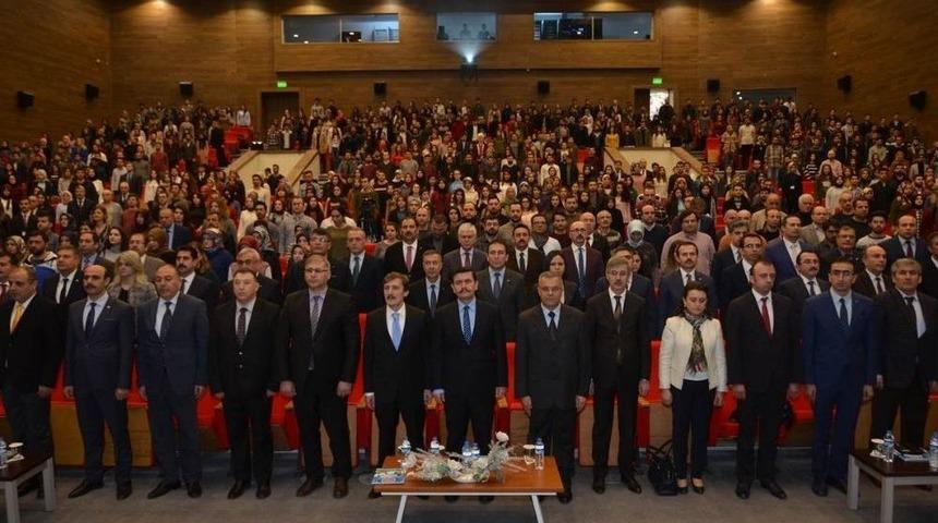 Vali Arslantaş; &ldquo;t&uuml;rkiye De İşg&uuml;c&uuml;ne Katılımın D&uuml;nya Standartlarını Yakalaması İ&ccedil;in Kadınlar İşg&uuml;c&uuml;ne Katılmalı&rdquo;