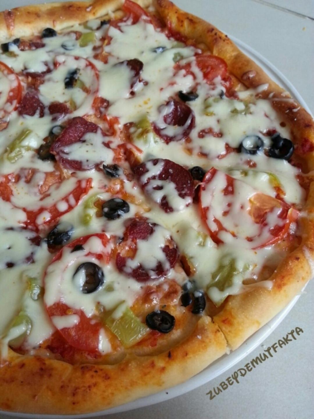Bol Malzemeli Enfes Pizza