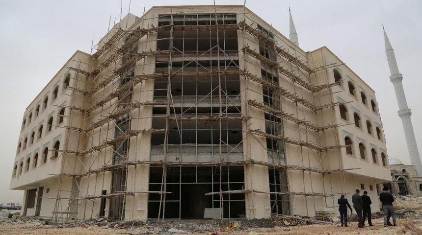 Ekinci Yapımı Devam Eden Tesiste İncelemelerde Bulundu