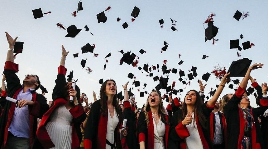 Bilgi &Uuml;niversitesi Bu Sene 6 Bin 431 Mezun Verdi