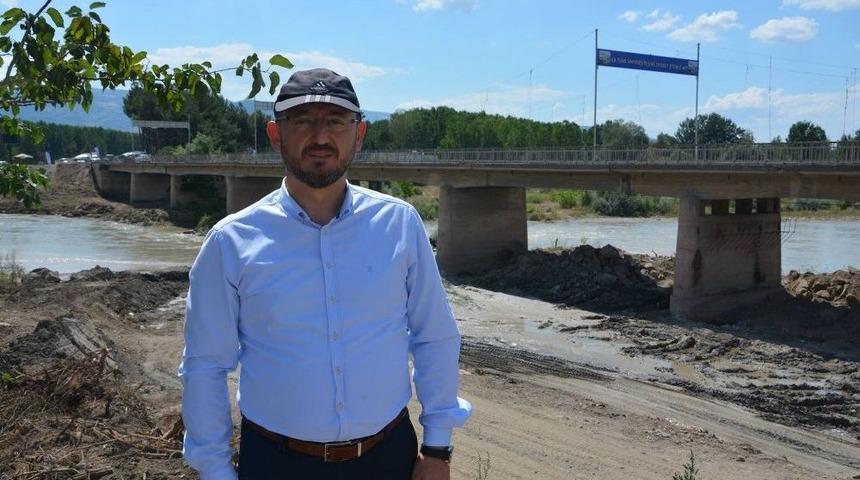 Niksar&rsquo;da İkinci K&ouml;pr&uuml; Yapım &Ccedil;alışmaları Hızla Devam Ediyor