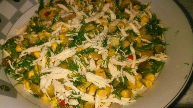 Arnavut Usulü Tavuk Salatası