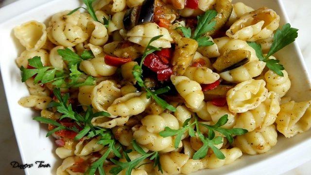 Sebzeli Deniz Kabuğu Makarna