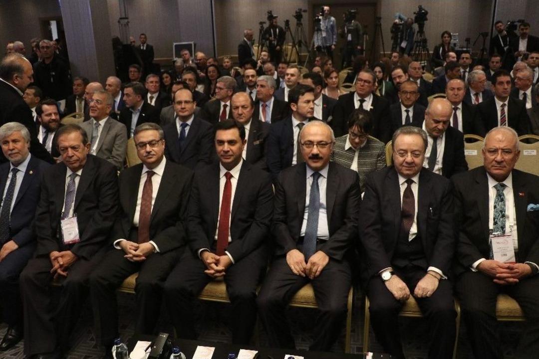 Bakan Elvan: "k&uuml;resel Ekonomik İyileşme T&uuml;rkiye İ&ccedil;in Bir Fırsat Olmalı"