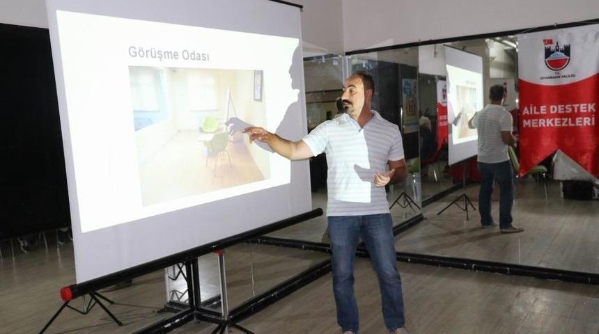 Aileler, &Ccedil;ocukların Cinsel İstismarı Ve Ka&ccedil;ırılmaları Konusunda Bilgilendiriliyor