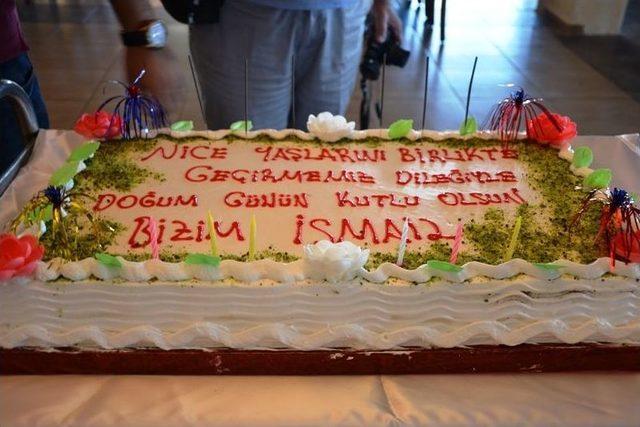 Biga Belediye Başkanı İsmail Işık&rsquo;a Doğum G&uuml;n&uuml; Kutlaması 1