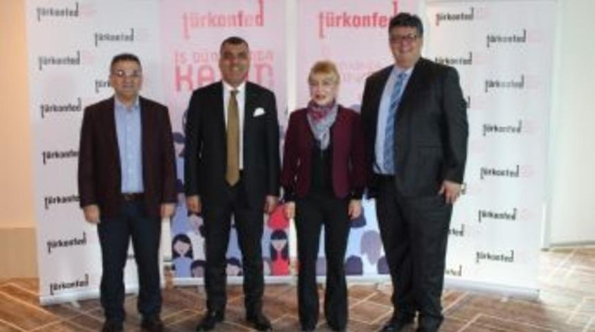 &rsquo;iş D&uuml;nyasında Kadın&rsquo; Raporu A&ccedil;ıklandı: Kadın Az Kazanıyor, &Ccedil;ok Vergi &Ouml;d&uuml;yor