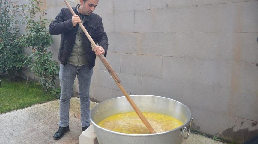 Bu Sefer Erkekler Pişirdi Kadınlar Yedi