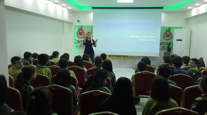 &Ouml;ğrencilere &Ouml;fke Kontrol&uuml; Semineri