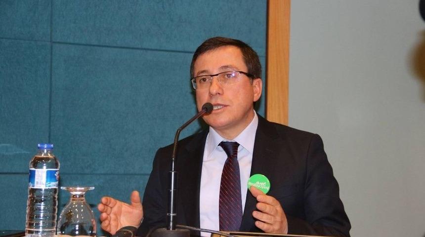 İn&ouml;n&uuml; &Uuml;niversitesinde Teknoloji Bağımlılığı Paneli