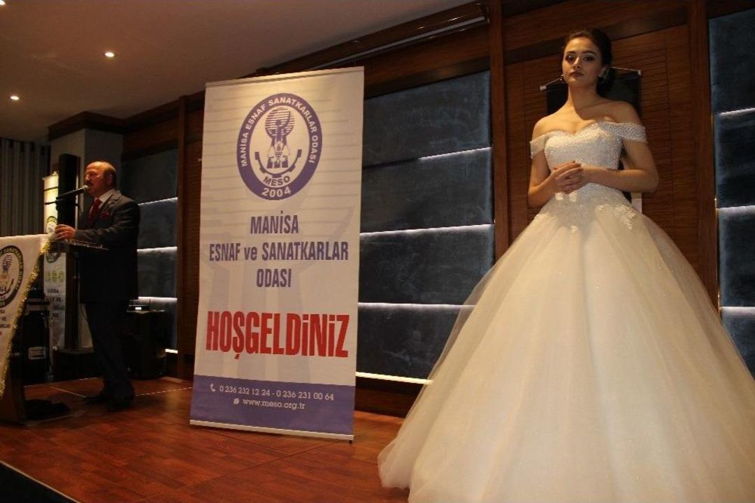 Kadınlar G&uuml;n&uuml; Etkinliğinde Gelinlik S&uuml;rprizi