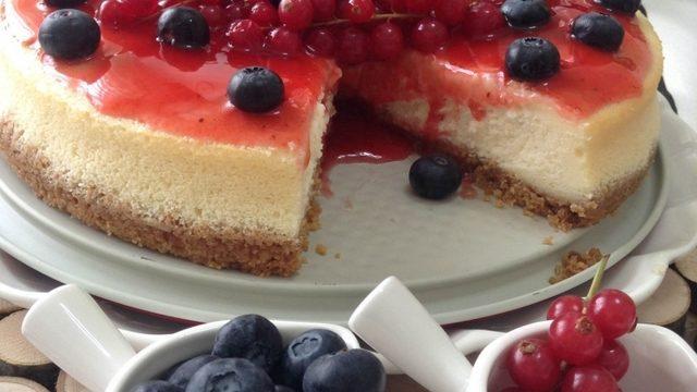 Orman Meyveli Cheesecake