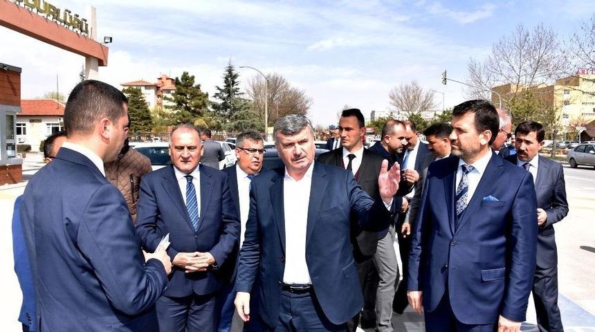 B&uuml;y&uuml;kşehir&rsquo;den 5 Yeni K&ouml;pr&uuml;l&uuml; Kavşak Ve Yaya &Uuml;st Ge&ccedil;idi