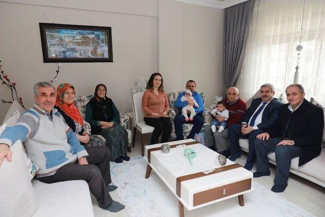 Başkan Baran’dan Hoş Geldin Bebek Ziyareti