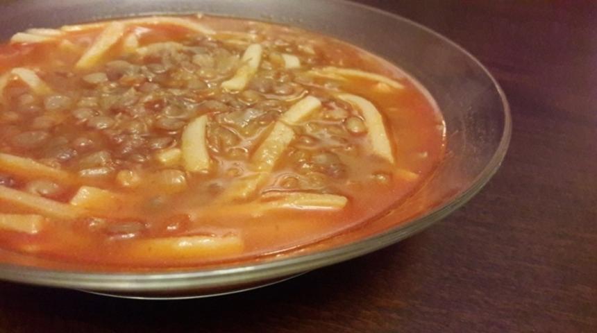 Erişteli Yeşil Mercimek Çorbası