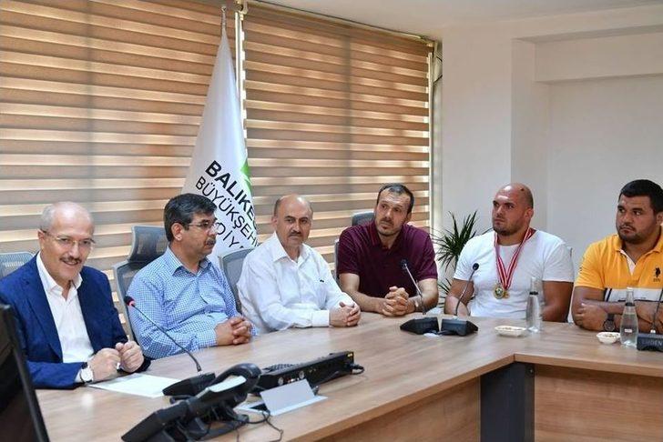 Büyükşehir’den Atasporuna Destek G1