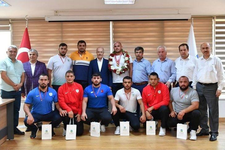 Büyükşehir’den Atasporuna Destek G3