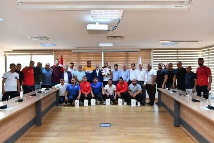 Büyükşehir’den Atasporuna Destek G4