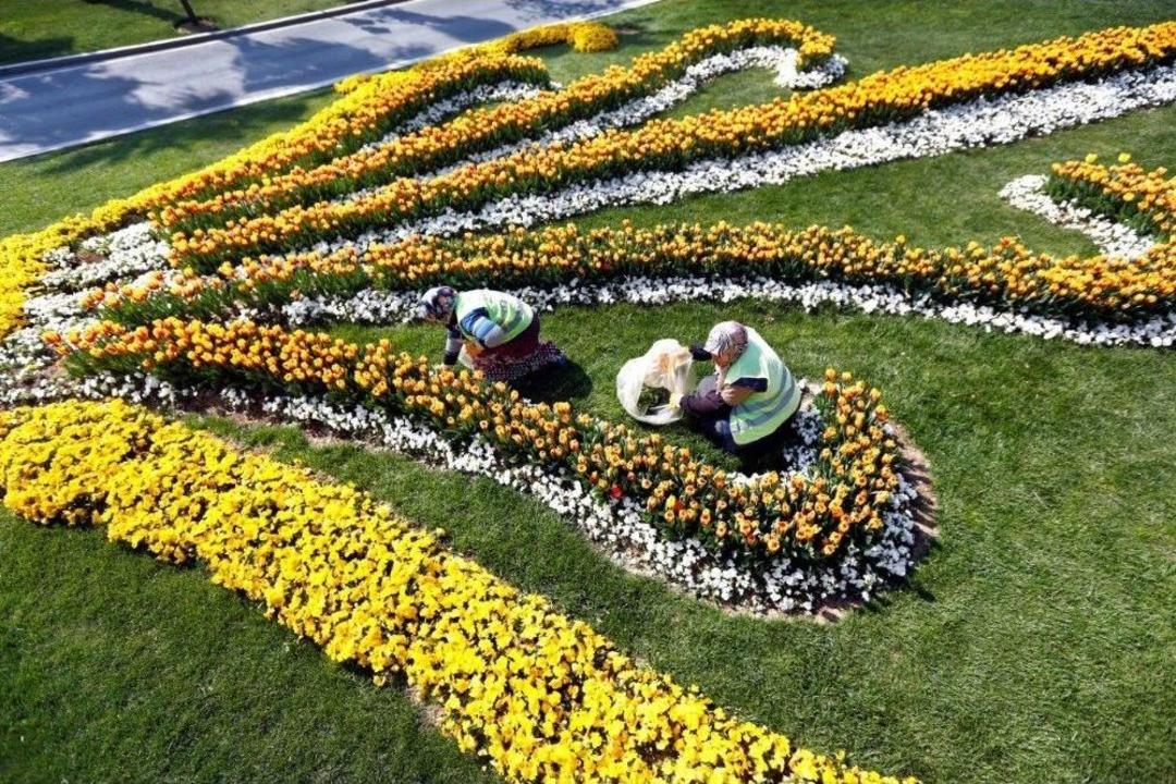 İstanbul&rsquo;u G&uuml;zelleştiren Kadınlar