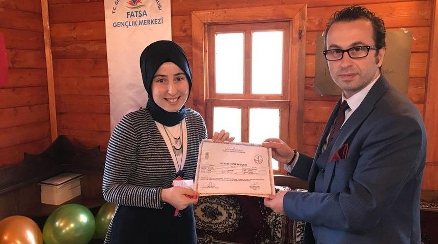 İşaret Dili Kursiyerleri Belgelerini Aldı