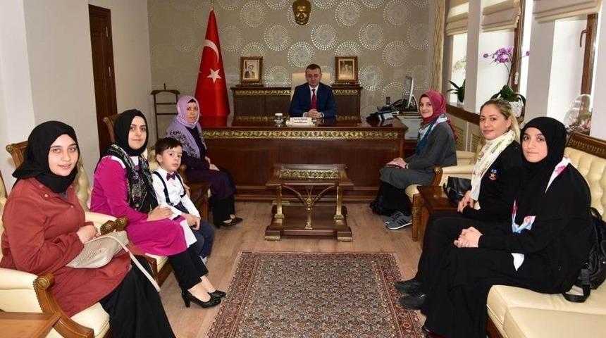 "vicdan Konvoyu" Vali B&uuml;y&uuml;kakın&rsquo;ın Makamında