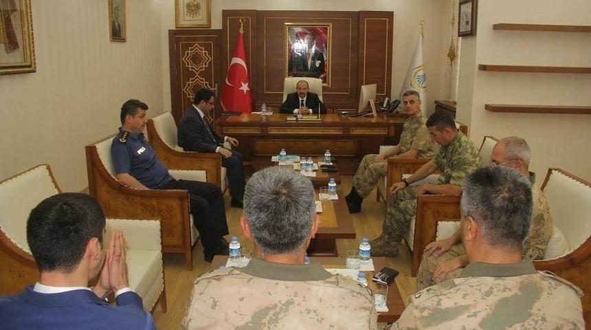 Mutki&rsquo;de G&uuml;venlik Toplantısı