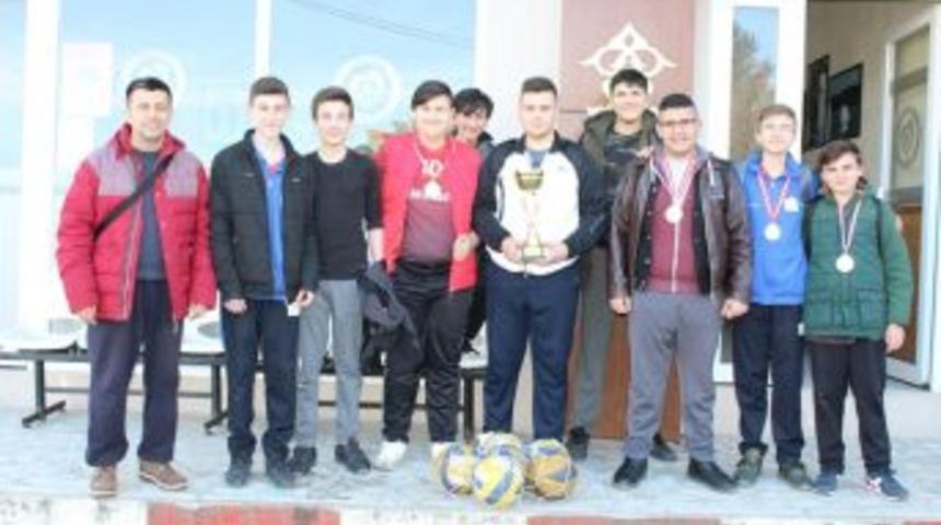 Umurbey Ortaokulu&rsquo;ndan B&uuml;y&uuml;k Başarı