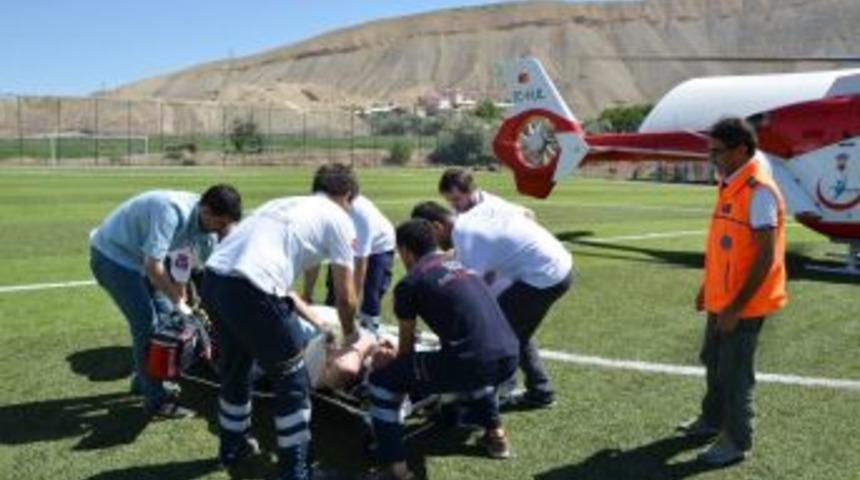 Kalp Krizi Ge&ccedil;iren Vatandaşın İmdadına Hava Ambulansı Yetişti