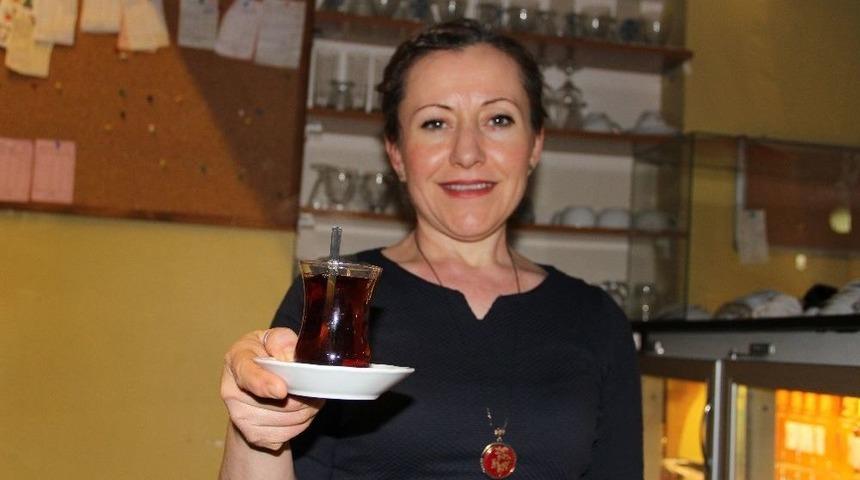 Kahvecilik Mesleği Kadınlarla Kabuk Değiştiriyor