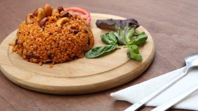Kuruyemişli Bulgur Pilavı