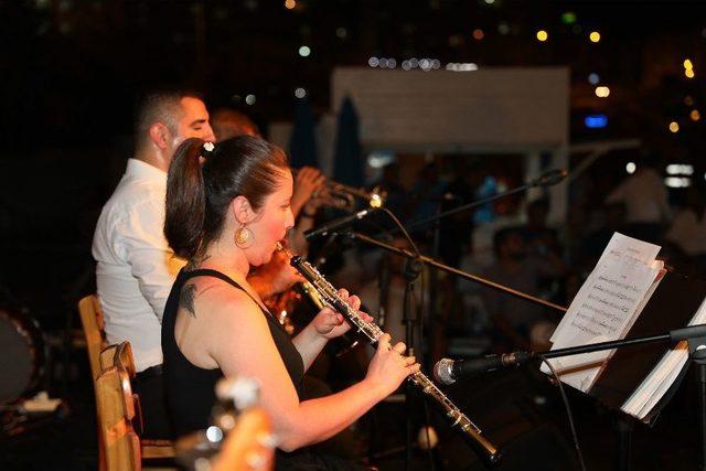 Mersin’de Yaz Konseri İlgi Görüyor