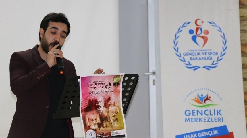 Uşak&rsquo;ta Şiir Okuma Yarışması Ger&ccedil;ekleşti