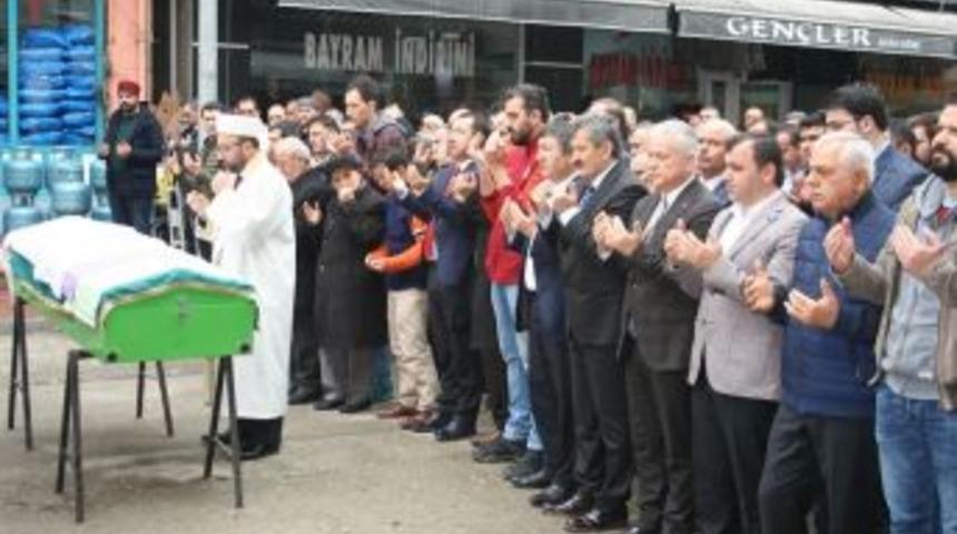 Başkan G&uuml;neş&rsquo;in Annesi Son Yolculuğuna Uğurlandı