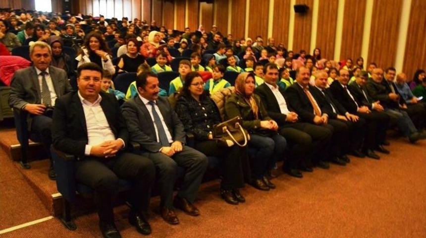 Biga&rsquo;da İstiklal Marşı Okuma Yarışması