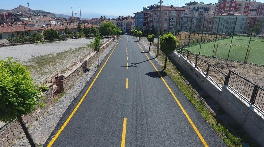 M.akif Ersoy Mahallesinde Sıcak Asfalt &Ccedil;alışmaları Tamamlandı