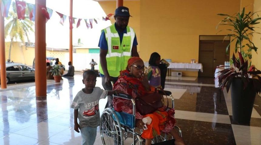 Tika&rsquo;dan Komorlar&rsquo;a Tekerlekli Sandalye Desteği