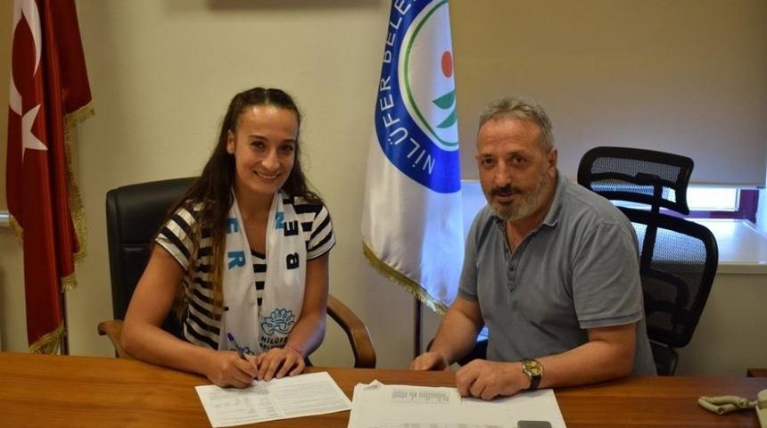 Nil&uuml;fer Belediyespor&rsquo;da İki İmza Birden