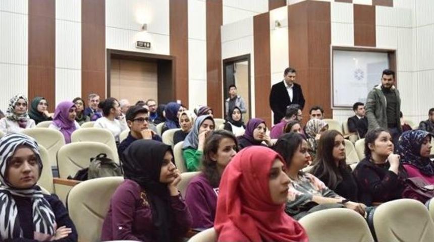 &Ouml;ğrencilere Erasmus Anlatıldı