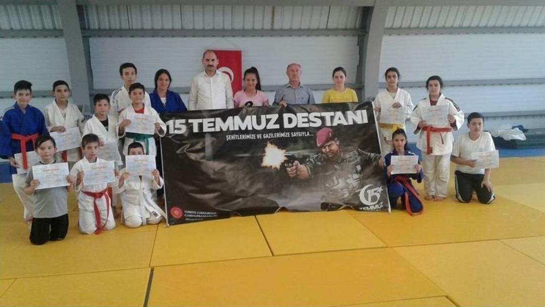 15 Temmuz Anısına 18 Branşta Spor M&uuml;sabakaları D&uuml;zenlendi